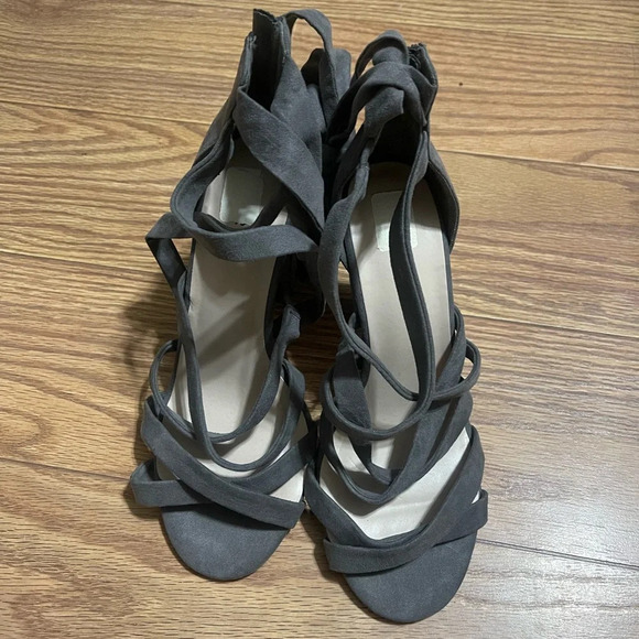 NEW Torrid Heels 8.5 - Picture 3 of 5